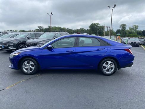 Certified 2023 Hyundai Elantra SE FWD image 7