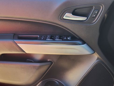 Used 2016 Chevrolet Colorado LT w/ LT Convenience Package image 22