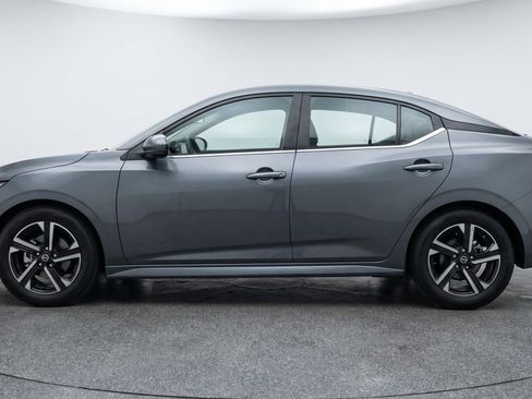 Used 2025 Nissan Sentra SV image 5