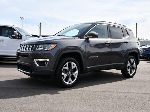 Used 2021 Jeep Compass Limited image 3