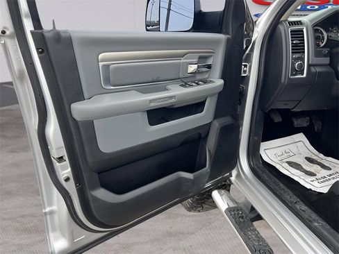 Used 2017 RAM 2500 SLT image 11