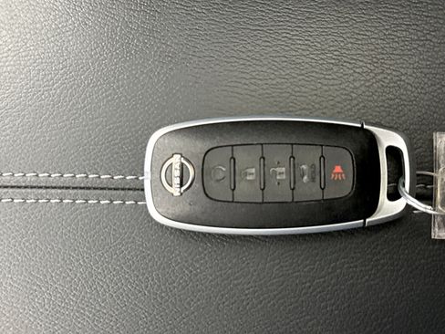 Used 2025 Nissan Murano SL AWD/4WD image 26