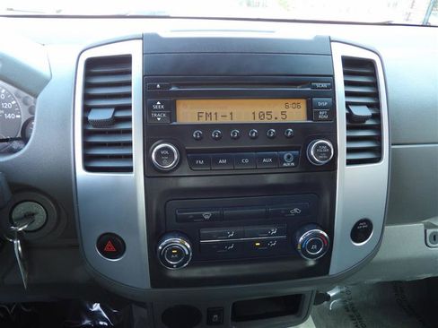 Used 2015 Nissan Frontier S image 18