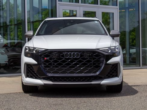 Used 2026 Audi RS Q8 performance AWD/4WD image 2