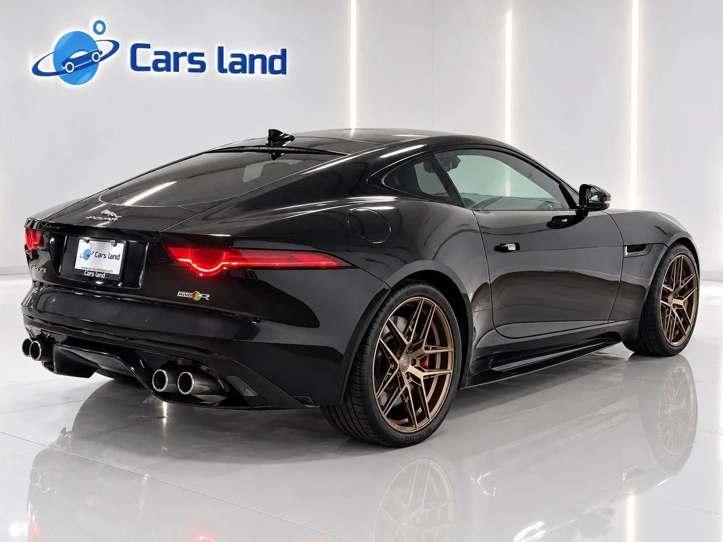 Used 2017 Jaguar F-TYPE R AWD/4WD image 3