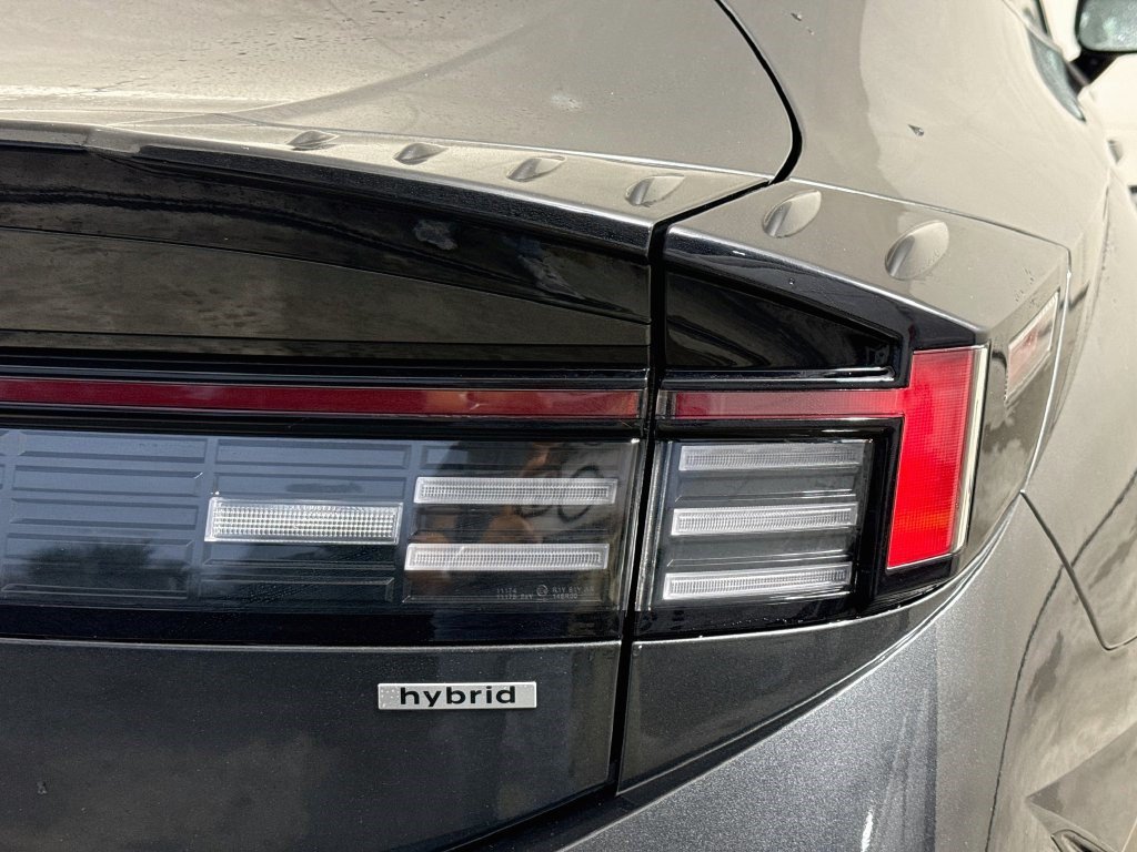 Used 2025 Hyundai Sonata SEL FWD image 32