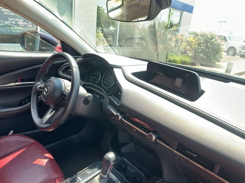 Used 2025 MAZDA CX-30 AWD 2.5 S w/ Preferred Package image 11