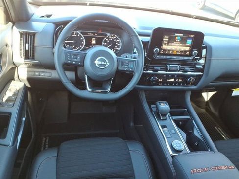 New 2025 Nissan Pathfinder Rock Creek image 6