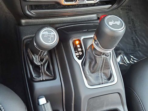 Used 2021 Jeep Wrangler Unlimited Sahara w/ Cold Weather Group image 30