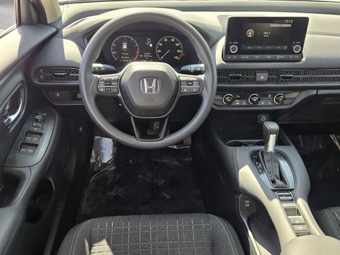 Used 2024 Honda HR-V LX image 12