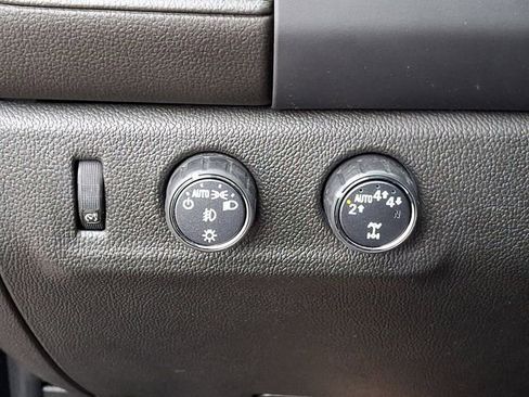 Used 2022 GMC Canyon AT4 image 25