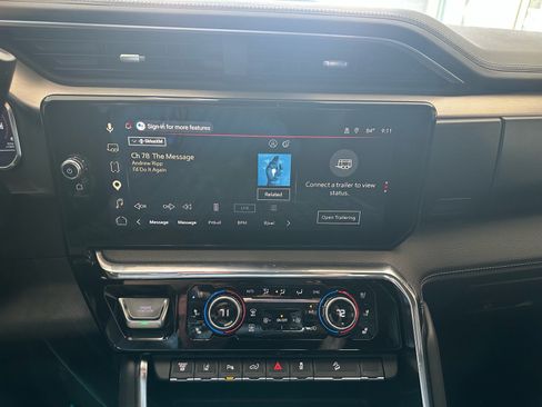 Used 2024 GMC Sierra 2500 Denali w/ Denali Reserve Package AWD/4WD image 31