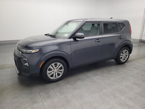 Used 2020 Kia Soul LX image 2