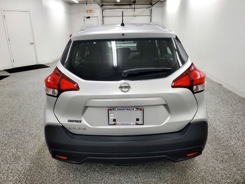 Used 2018 Nissan Kicks S image 5