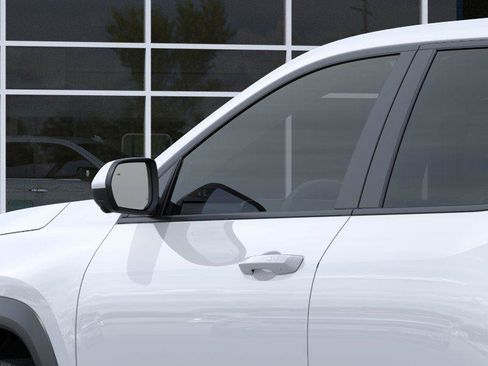 New 2026 Chevrolet Equinox LT w/ Convenience Package II AWD/4WD image 12