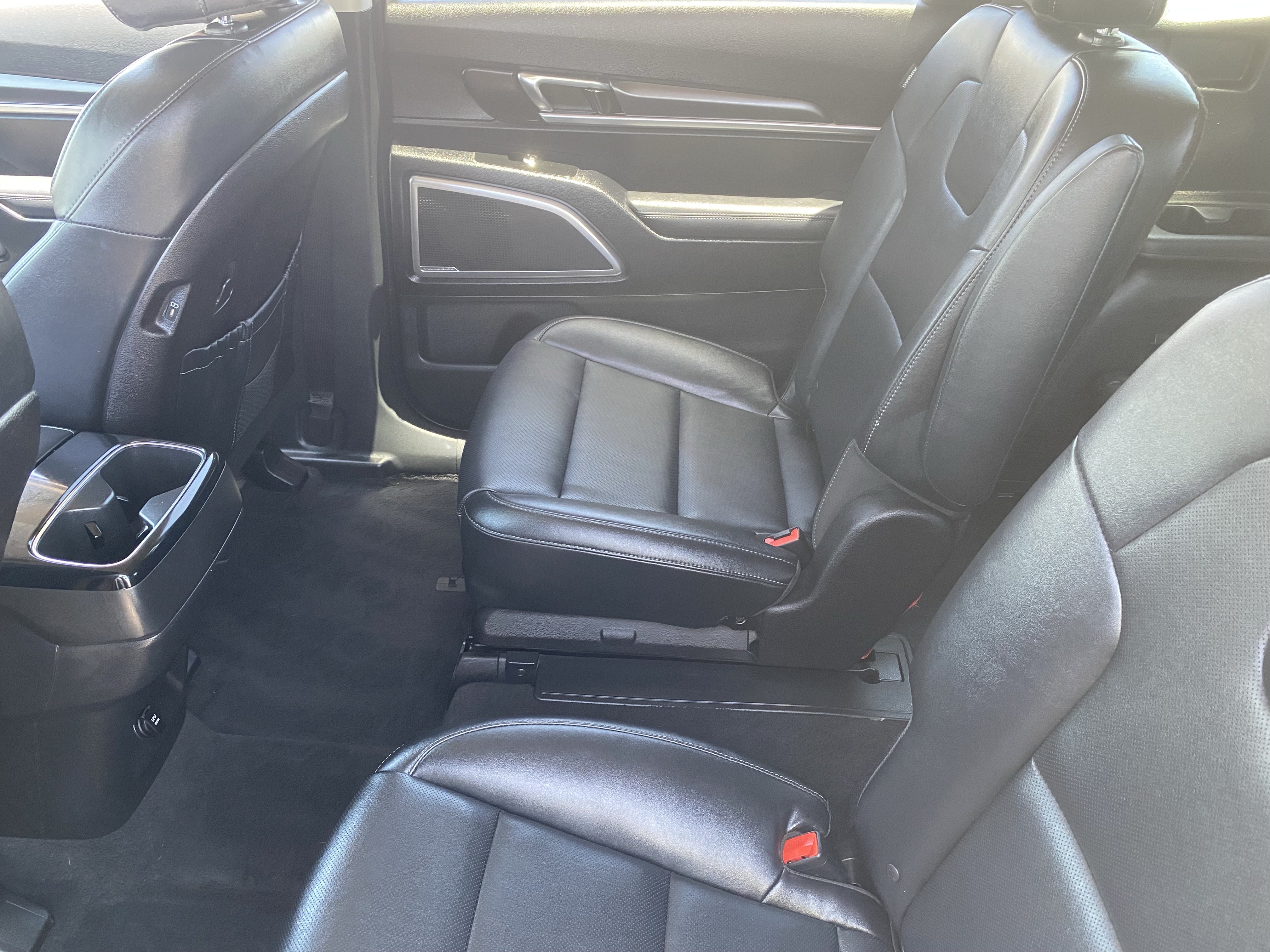 Used 2023 Kia Telluride S FWD image 16