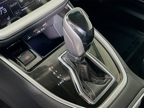 Used 2020 Subaru Outback Limited image 16