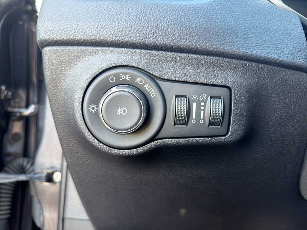 Used 2019 Jeep Compass Limited AWD/4WD image 17