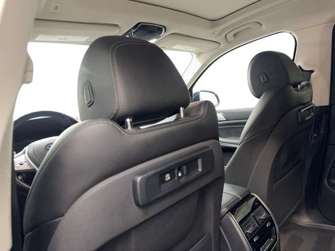 Used 2020 BMW X7 xDrive40i w/ Premium Package AWD/4WD image 37
