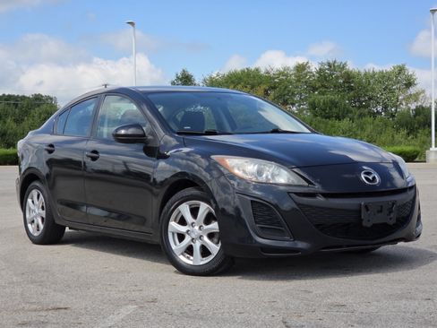 Used 2011 MAZDA MAZDA3 i Touring FWD image 2