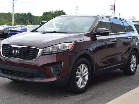 Used 2019 Kia Sorento FWD image 12