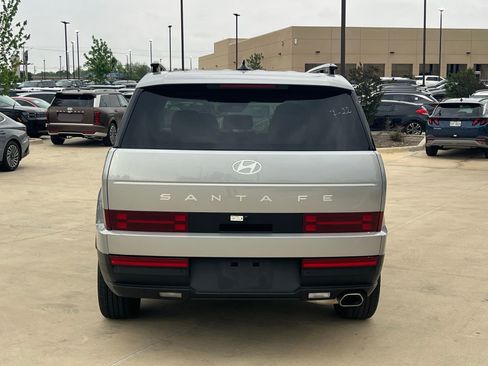 Used 2025 Hyundai Santa Fe SEL image 11