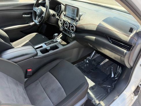 Used 2025 Nissan Sentra SR FWD image 29