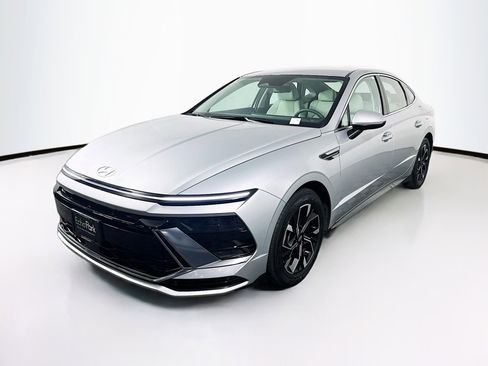 Used 2025 Hyundai Sonata SEL image 3