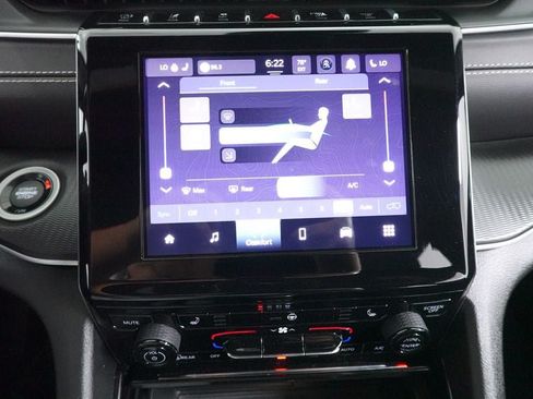 Used 2023 Jeep Grand Cherokee L Laredo AWD/4WD image 18