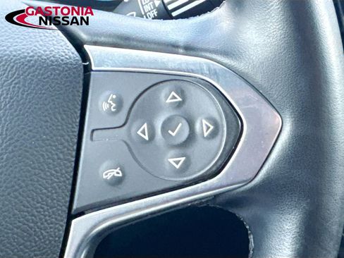 Used 2023 Chevrolet Traverse LT FWD image 13