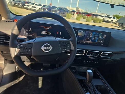 New 2026 Nissan Sentra SR w/ Floor Mat Package FWD image 10