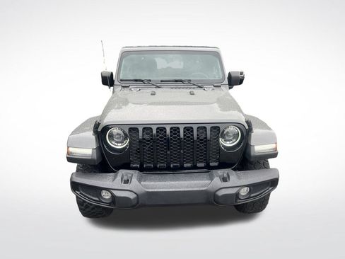 Used 2023 Jeep Gladiator Sport AWD/4WD image 8