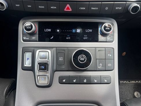 Used 2024 Hyundai Palisade Calligraphy FWD image 23