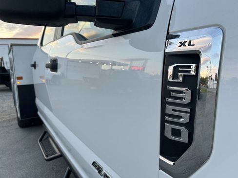 Used 2019 Ford F350 XL w/ Power Equipment Group AWD/4WD image 15