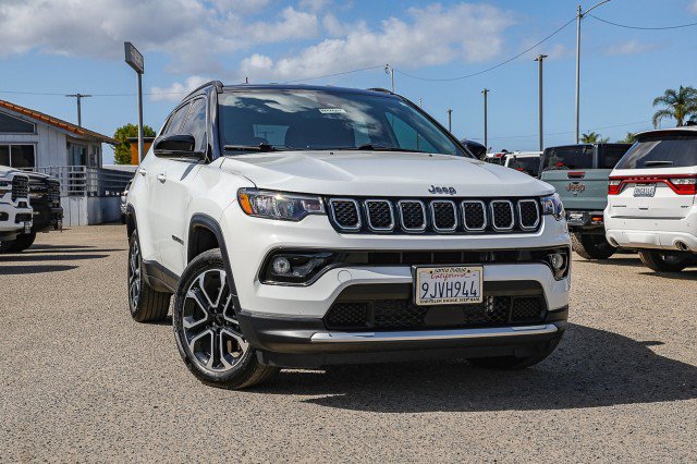 Used 2024 Jeep Compass Limited AWD/4WD image 1