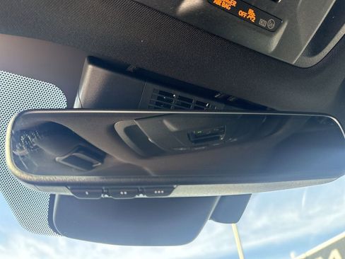 New 2026 Subaru Uncharted AWD image 33