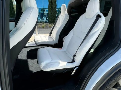 Used 2021 Tesla Model X Long Range AWD/4WD image 30