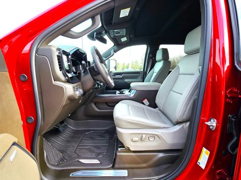 New 2026 GMC Sierra 2500 SLT w/ SLT Convenience Package image 12