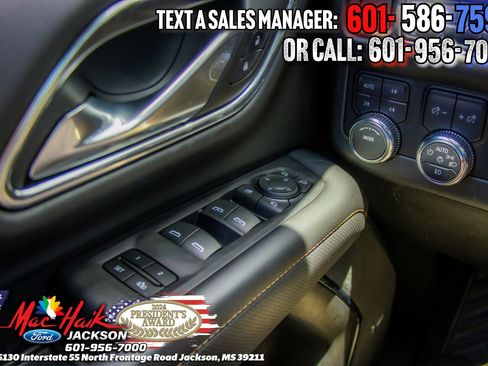 Used 2023 GMC Yukon AT4 AWD/4WD image 14
