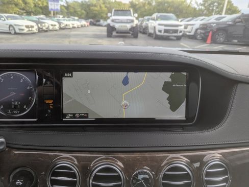 Used 2016 Mercedes-Benz S 550 4MATIC Sedan image 23