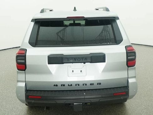 Certified 2026 Toyota 4Runner TRD Off-Road Premium AWD/4WD image 7