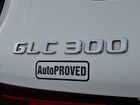 Used 2021 Mercedes-Benz GLC 300 4MATIC SUV image 29