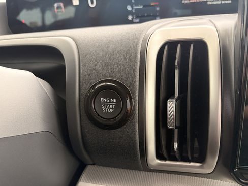 Certified 2025 Ford Expedition Active RWD image 21