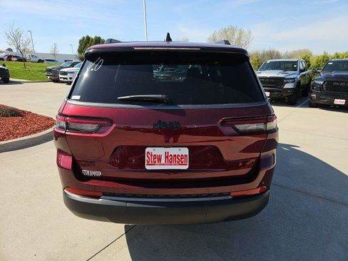 New 2026 Jeep Grand Cherokee L Limited w/ Limited Altitude Package AWD/4WD image 5