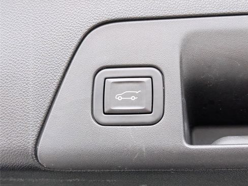 Used 2023 Buick Envision Essence w/ Sport Touring Package image 15