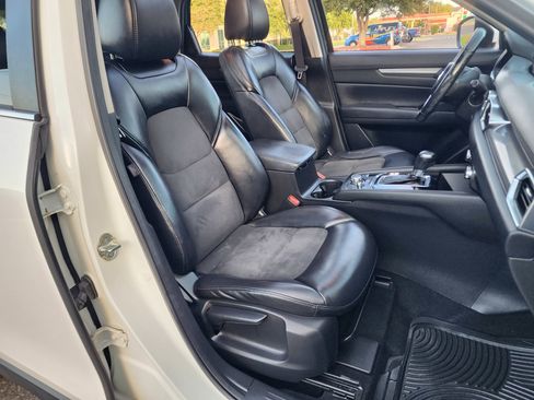 Used 2018 MAZDA CX-5 Touring w/ Preferred Equipment Package FWD image 16