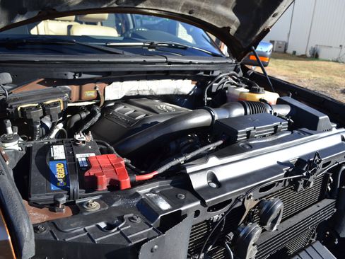 Used 2011 Ford F150 Lariat w/ Lariat Chrome Pkg image 39