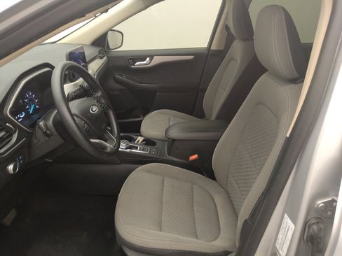 Used 2020 Ford Escape SE FWD image 17