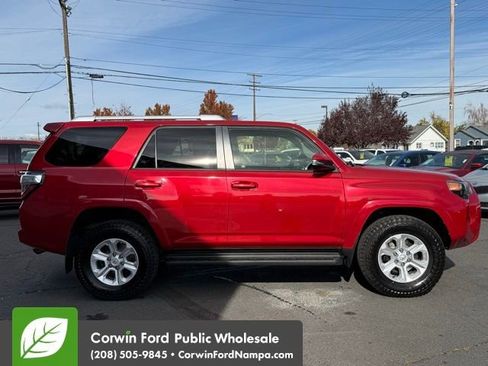 Used 2016 Toyota 4Runner SR5 Premium image 4