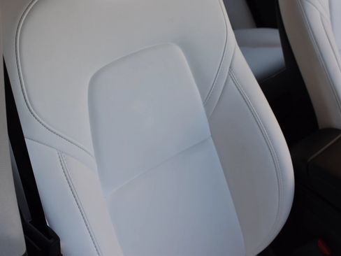 Used 2023 Tesla Model 3 Standard Range RWD image 12